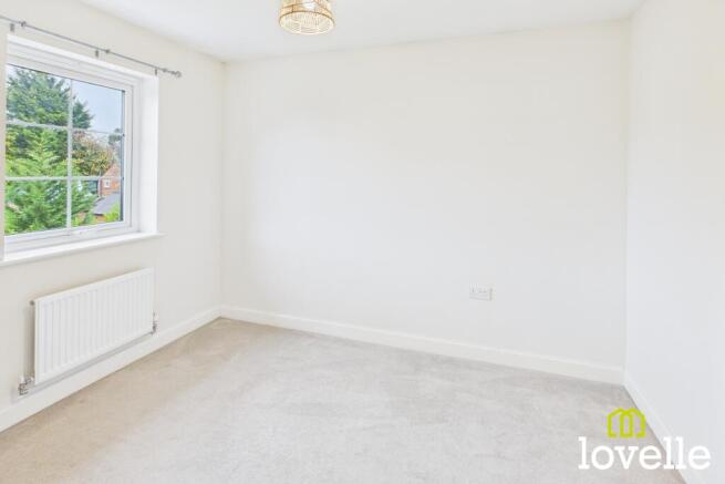 3 bed Semi-Detached to rent Image 9