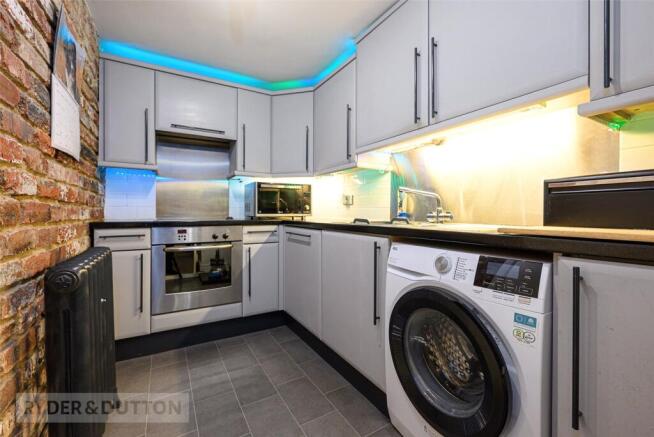 1 bed Apartment for sale Image 11