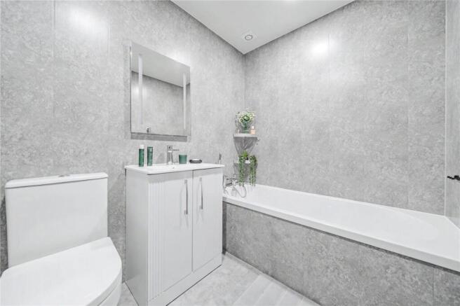 2 bed Apartment for sale Image 6