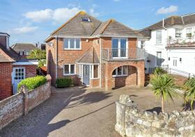 Flat 4, Cliff House, Cliff Road, Sandown PO36 8NS