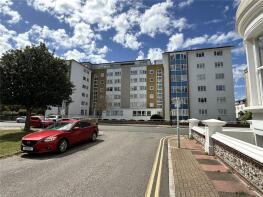 Flat 27, 11 Park Gates, Chiswick Place, Eastbourne BN21 4BD