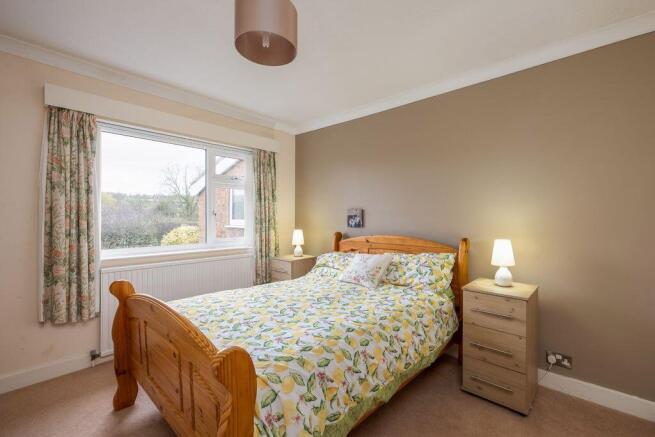 4 bed Detached Bungalow for sale Image 10
