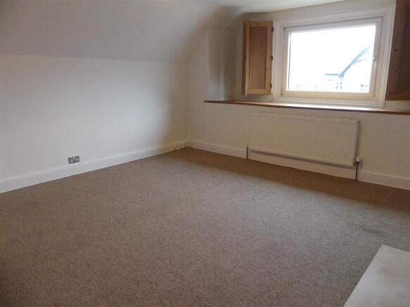 2 bed Apartment to rent Image 10