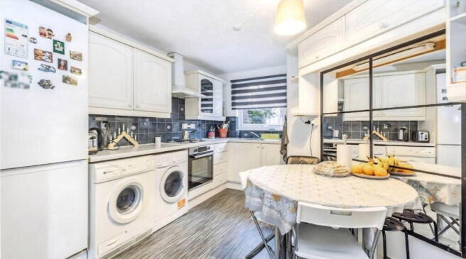 2-bed terraced on Bennett Close, Northwood, Hillingdon, Greater London, HA6 1EP, £419,950