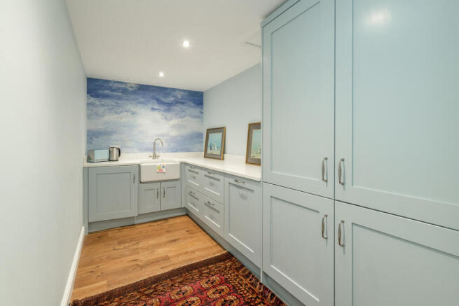 4 bed Town House for sale Image 7
