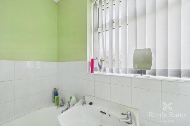 3 bed Semi-Detached for sale Image 6