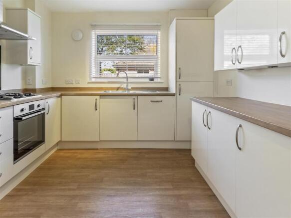 35 Glenbarrie Way-002.JPG