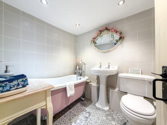 2 bed Maisonette for sale Image 7
