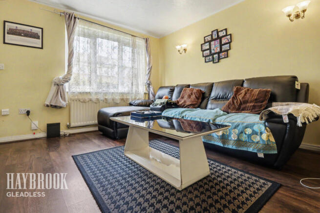 3 bed Semi-Detached for sale Image 5