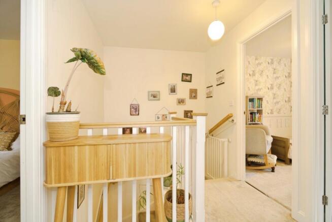 3 bed Semi-Detached for sale Image 6