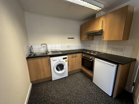 1 bed Flat to rent Image 4