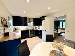 53, Lineacre Close, Grange Park, Swindon SN5 6DB