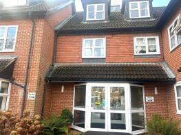 Flat 33, Castle Court, River Park, Marlborough SN8 1XG