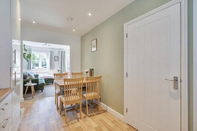 Kitchen/Dining Area