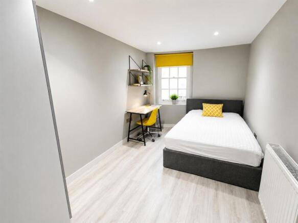 Bed 2.jpg