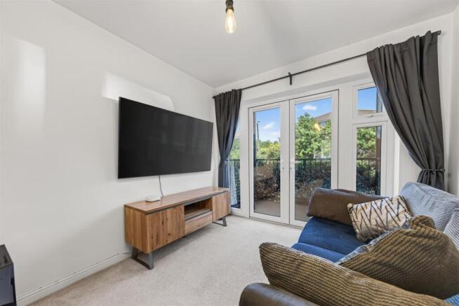 Flat2,2BedgeburyPlWeb12.jpg