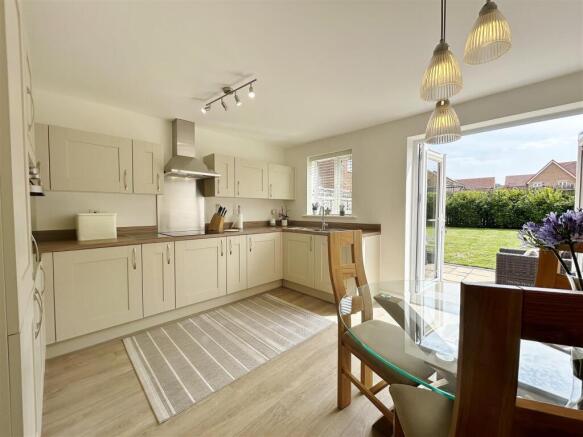3 bed Detached for sale Image 4
