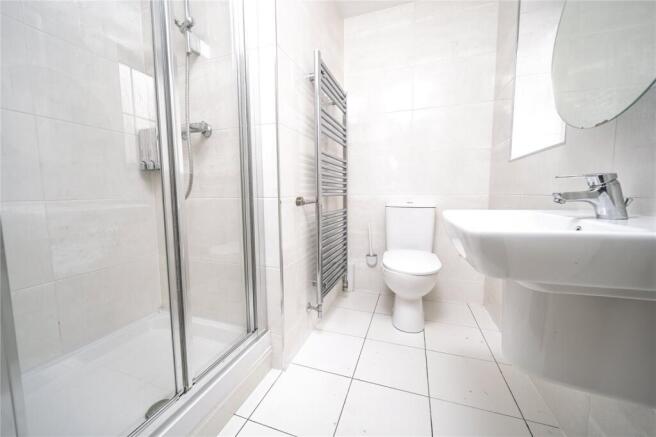 5 bed Detached for sale Image 6