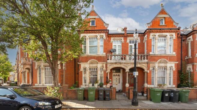 Flat B, 40 Atherfold Road, Clapham, London, SW9 9LW