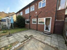 2f, Putney Road, Enfield EN3 6NJ