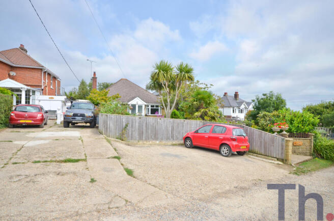 Driveway & Further Parking Area.JPG