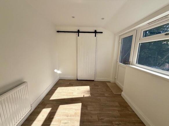 3 bed Semi-Detached for sale Image 5