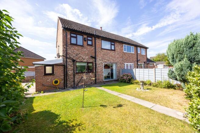 Booth Drive, Davyhulme, Manchester, M41 photo 4