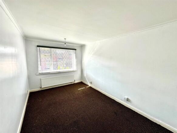 3 bed Semi-Detached for sale Image 8