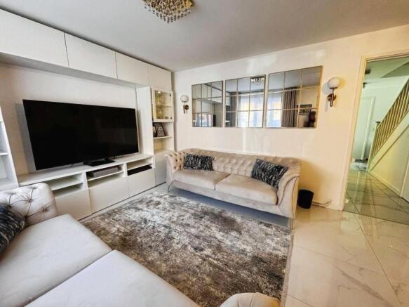 7ce1cd5d-WhatsApp 20Image 202025-08-12 20at 2013.3