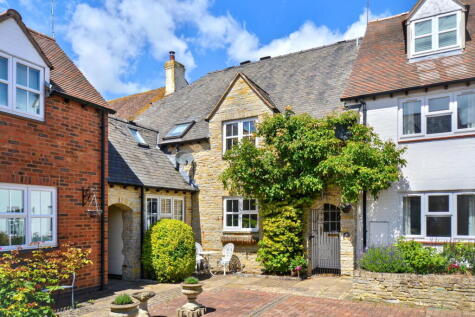 Ashwin Court, Bretforton, WR11 7HL