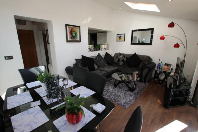 Open plan living/...