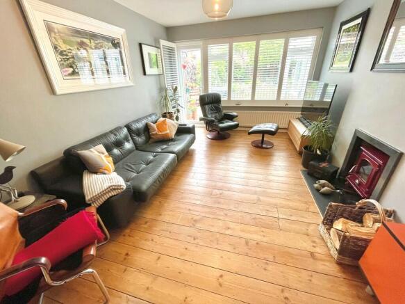 8 Priory Road Lou...