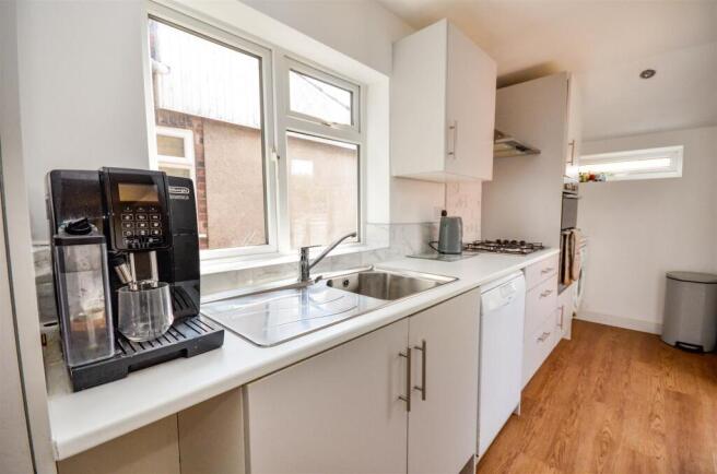 3 bed Semi-Detached for sale Image 7