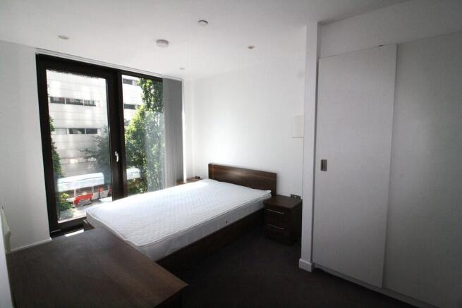 2 bed Apartment to rent Image 8
