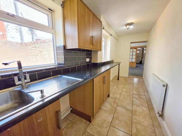 2 bed Terraced for sale Image 6