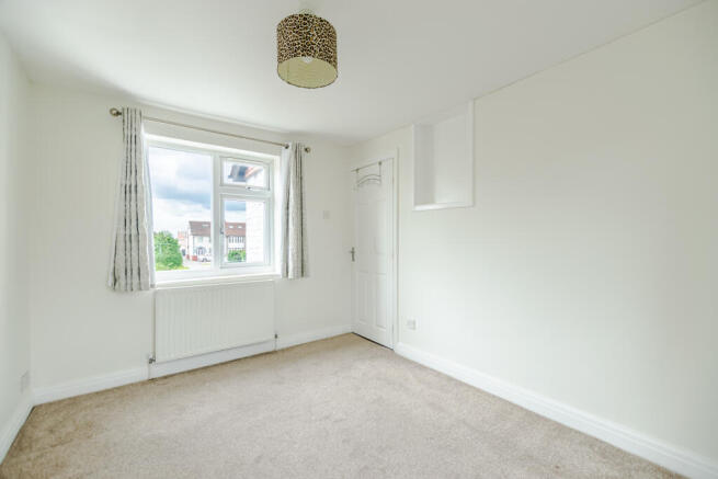 5 bed Semi-Detached for sale Image 12