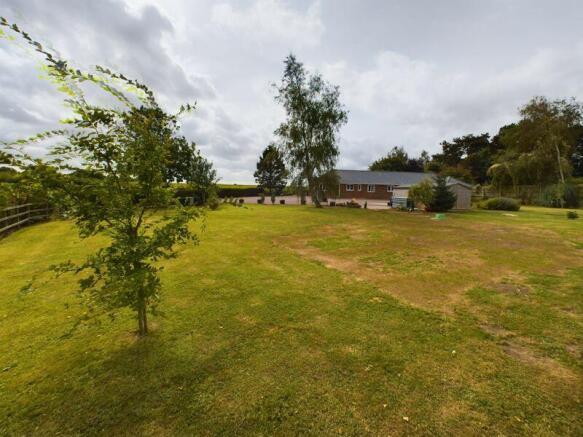 Overall garden/rear view