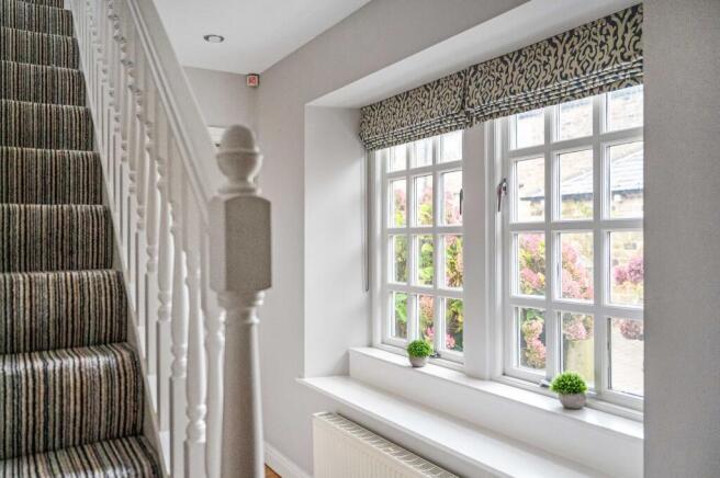 4 bed Semi-Detached for sale Image 5