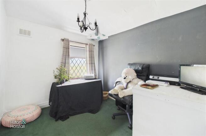 3 bed Semi-Detached for sale Image 9