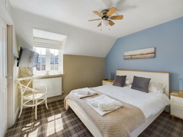 2 bed Detached for sale Image 6