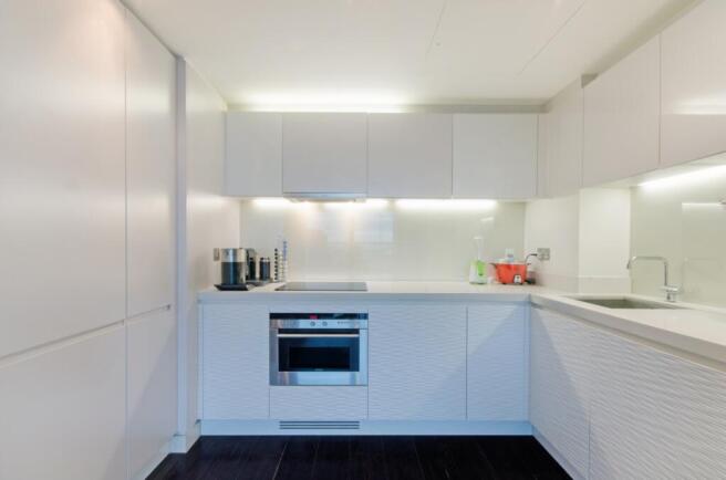Kitchen - Pan Penins