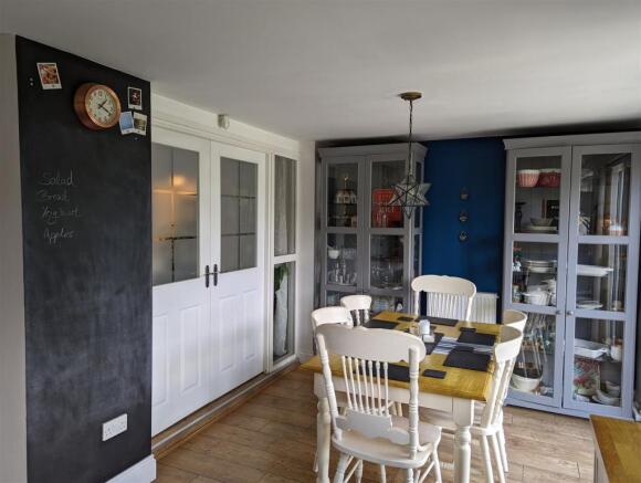 Kitchen Diner (Large).jpg