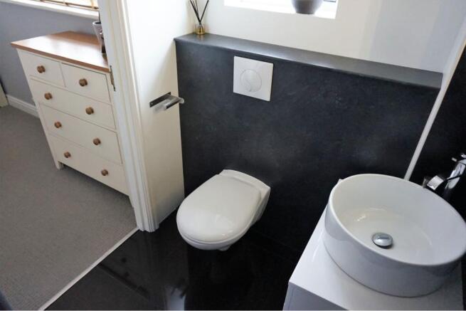 Master En-suite