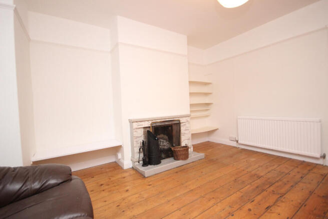 2 bed Semi-Detached to rent Image 5