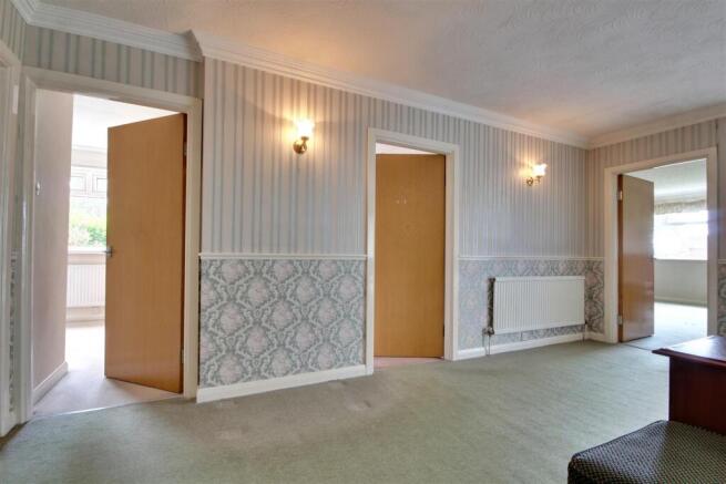 3 bed Detached Bungalow for sale Image 4