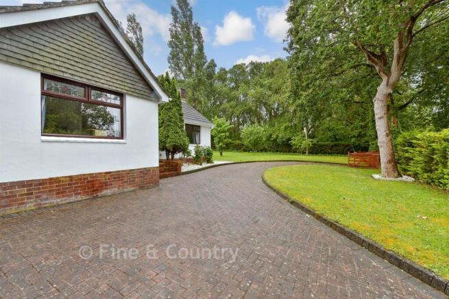 Driveway/Parking
