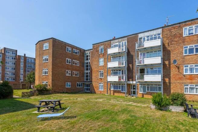 Coates Crt_4.jpg