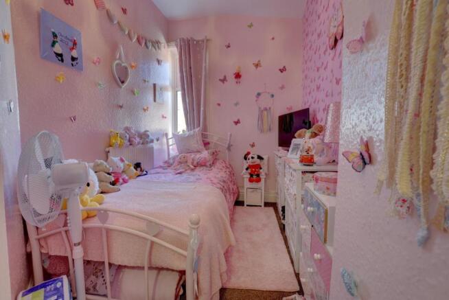 Bed 3.jpg