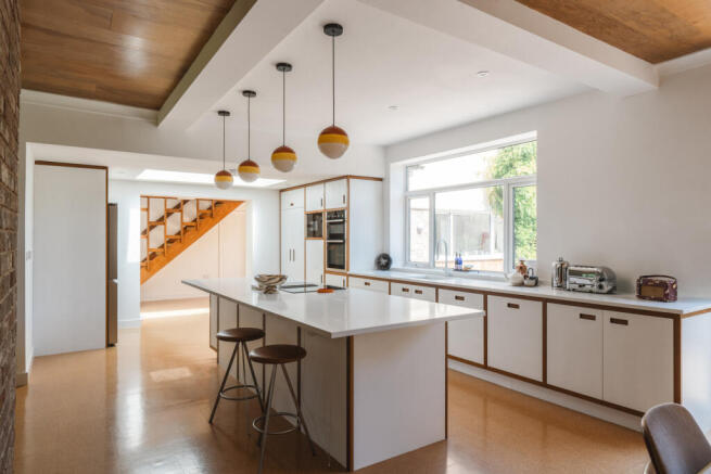 299000 - 4PheasantWalk_HighLegh_HighRes-8.jpg