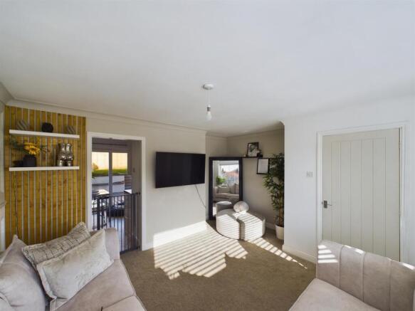 CAM02391G0-PR0095-STILL038.jpg